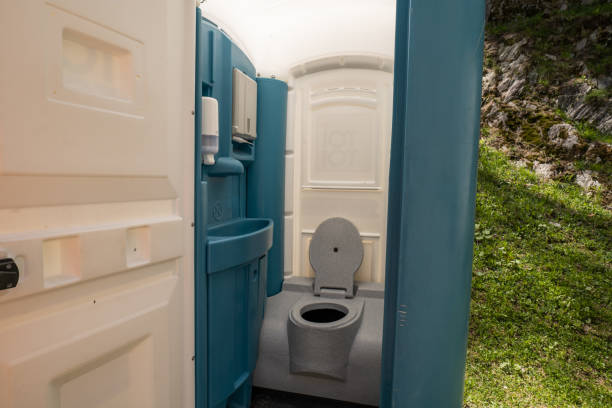 Best Construction site porta potty rental  in Dell Rapids, SD