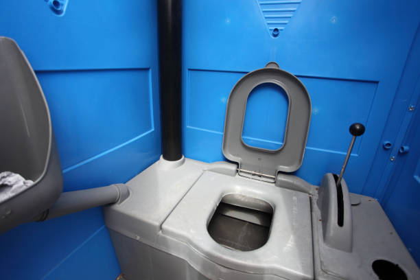 Best Portable bathroom rental  in Dell Rapids, SD